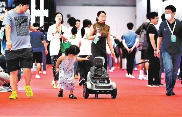 世界机器人大会盛大启幕 全球目光聚焦北京 一场行业盛会带动一个产业崛起